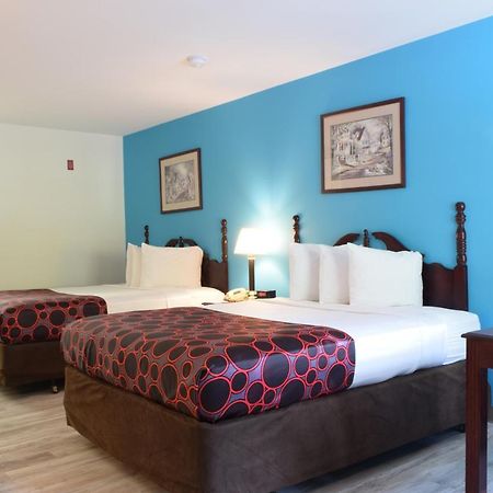 Hilltop Inn & Suites, Near Foxwoods Casino 노스스토닝턴 외부 사진