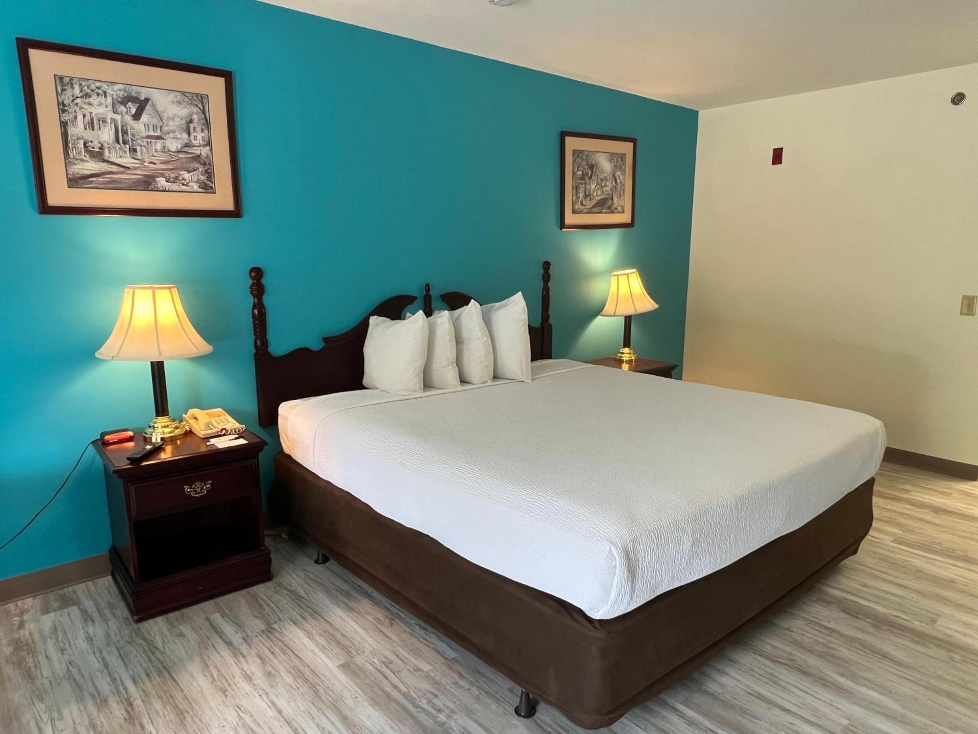 Hilltop Inn & Suites, Near Foxwoods Casino 노스스토닝턴 외부 사진
