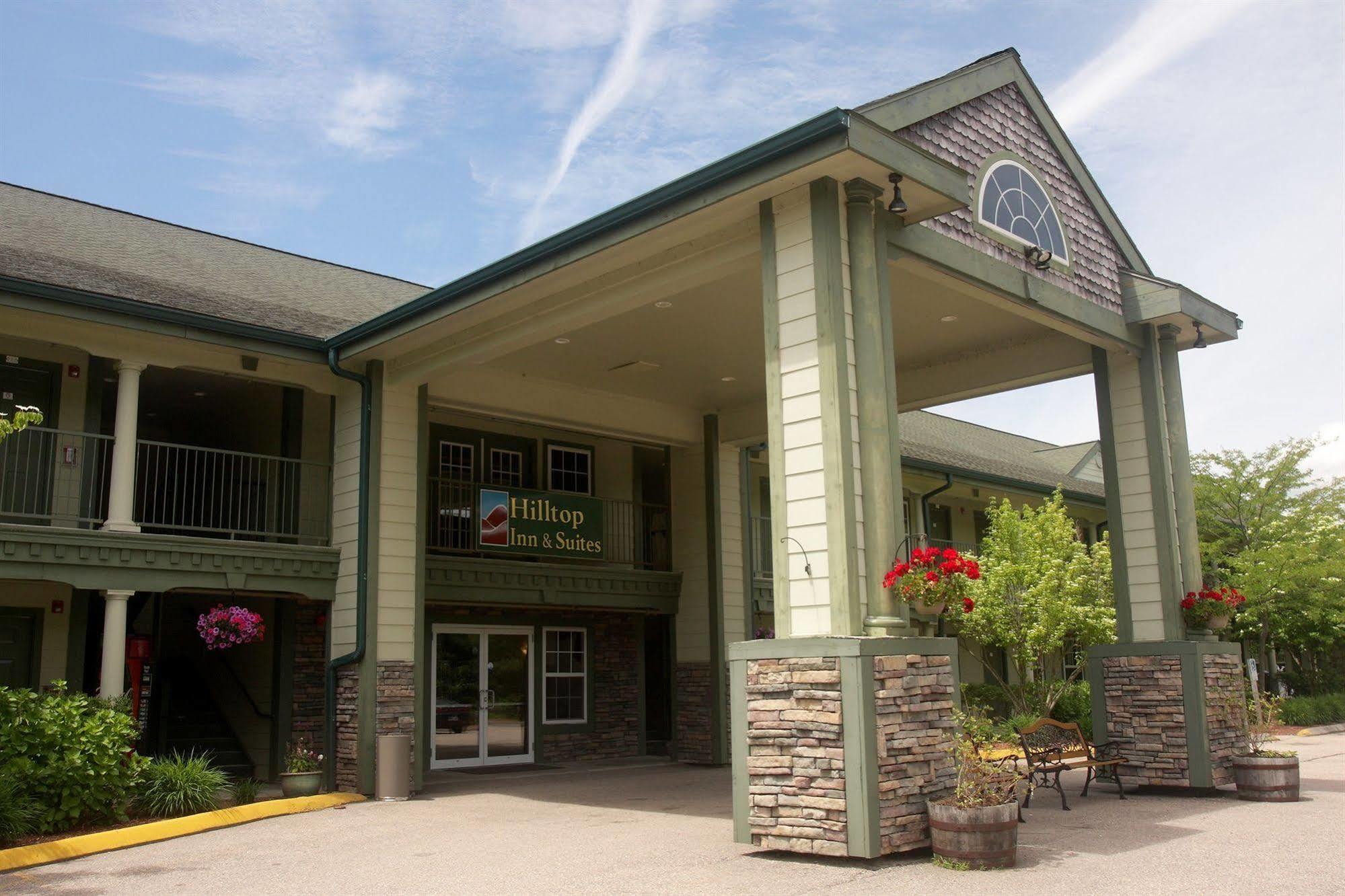 Hilltop Inn & Suites, Near Foxwoods Casino 노스스토닝턴 외부 사진